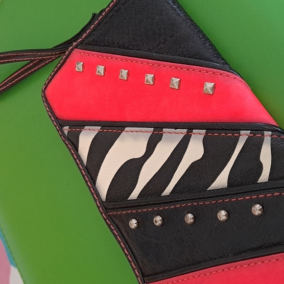 Animal prints leather waistlet..CHATEAU..pink and blk.. - Picture 4 of 5